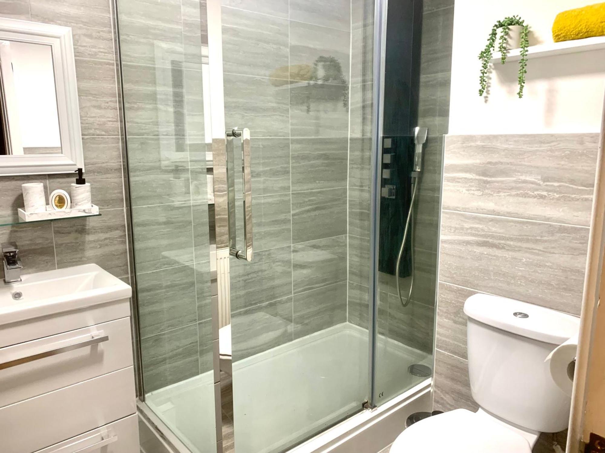 Large Stylish 3 Bedroom City Centre Apartment Free Secure Parking Liverpool Esterno foto